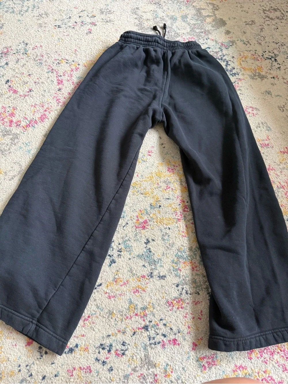 Nike Black Wide-Leg Women’s Sweatpants with Swoosh